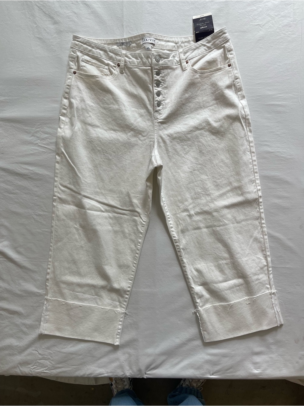 Ava & Viv Womens Plus Size 22 White High Rise Straight Leg Button Fly Jeans NWT
